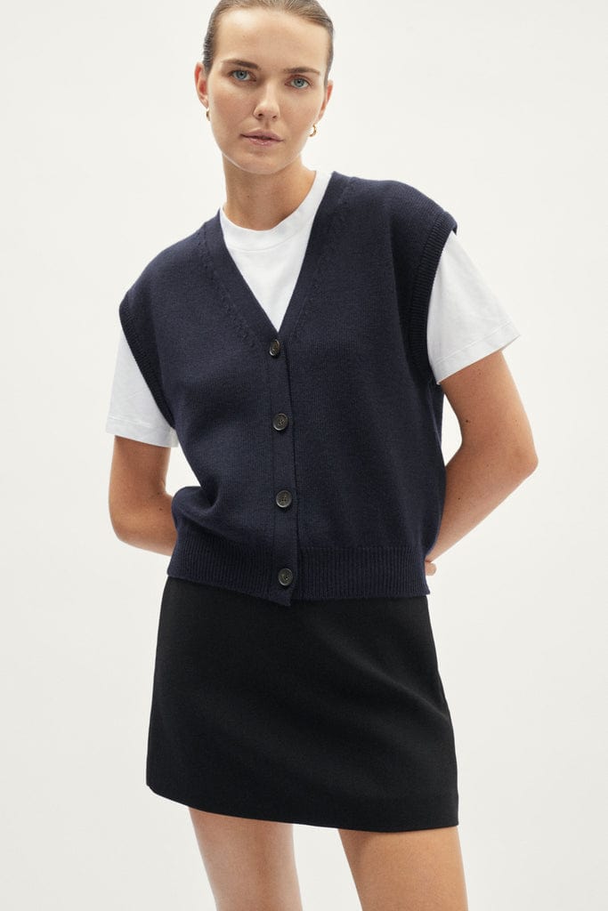 The Merino Wool Buttoned Vest - Blue