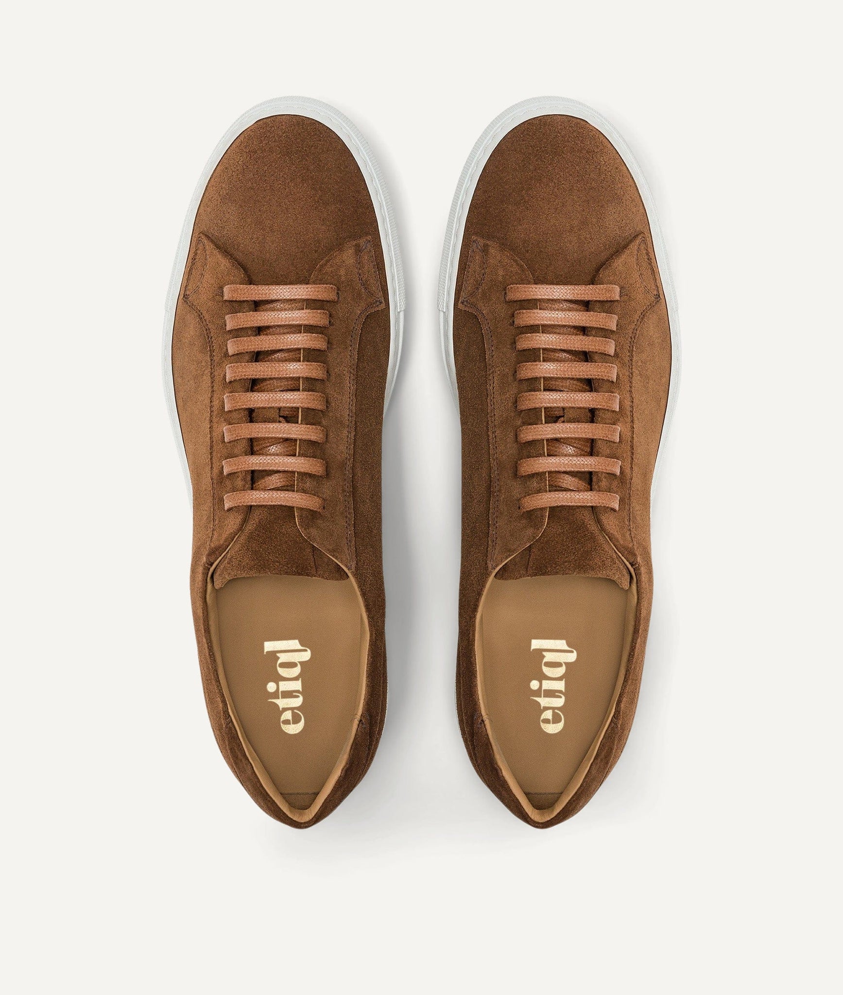 Sneakers in Suede
