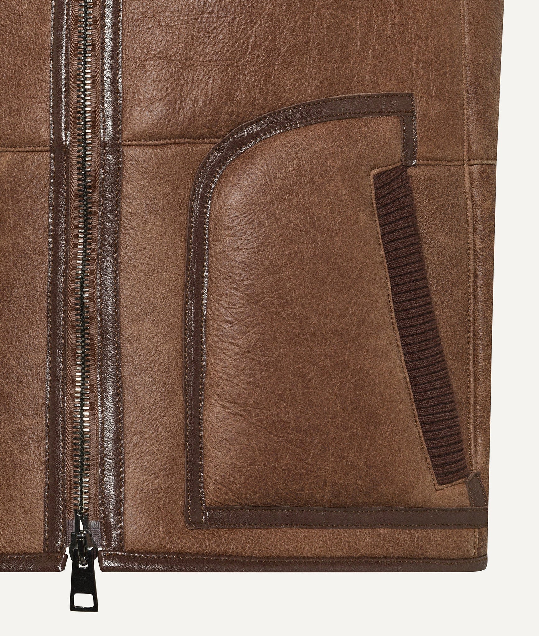 Gilet in Suede with Shearling