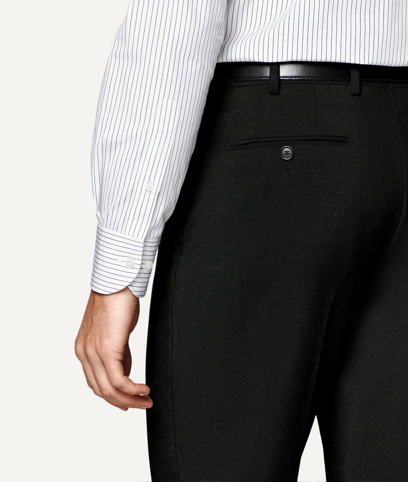 Double-Breasted Suit in Alfred Brown High-Twisted Wool