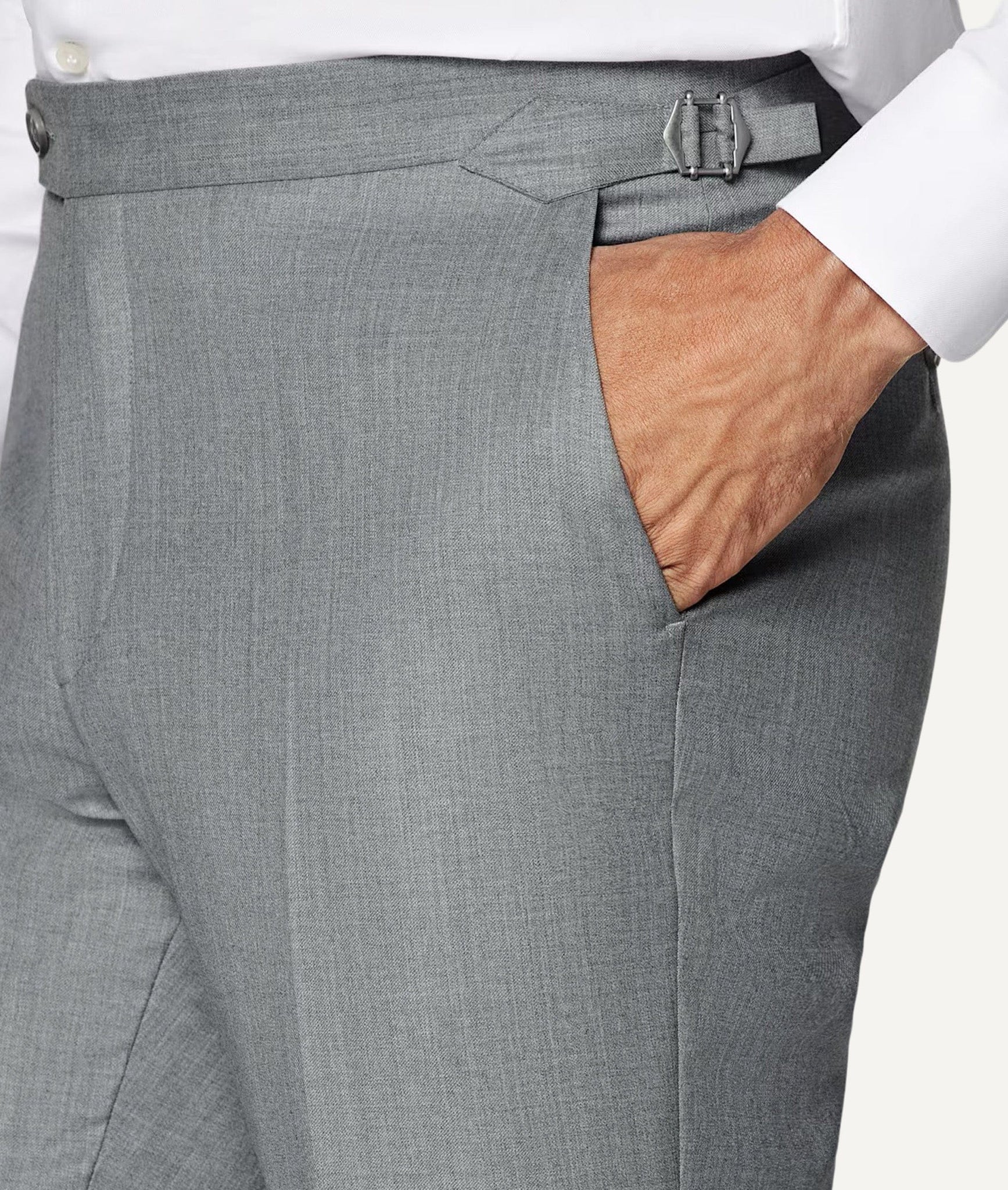 Double-Breasted Suit in Reda Super 110’s Virgin Wool