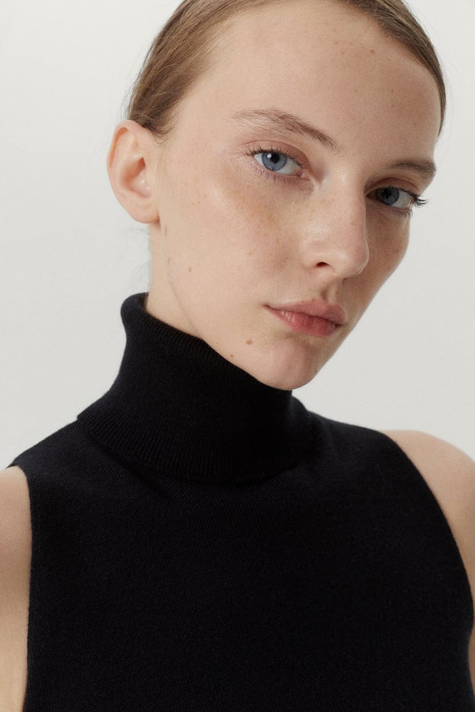 Black | The Ultrasoft Wool A-line top