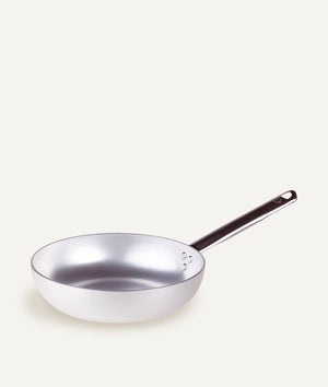 One handle sautè pan in aluminium