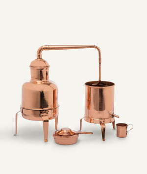 Herbs Distiller in Copper