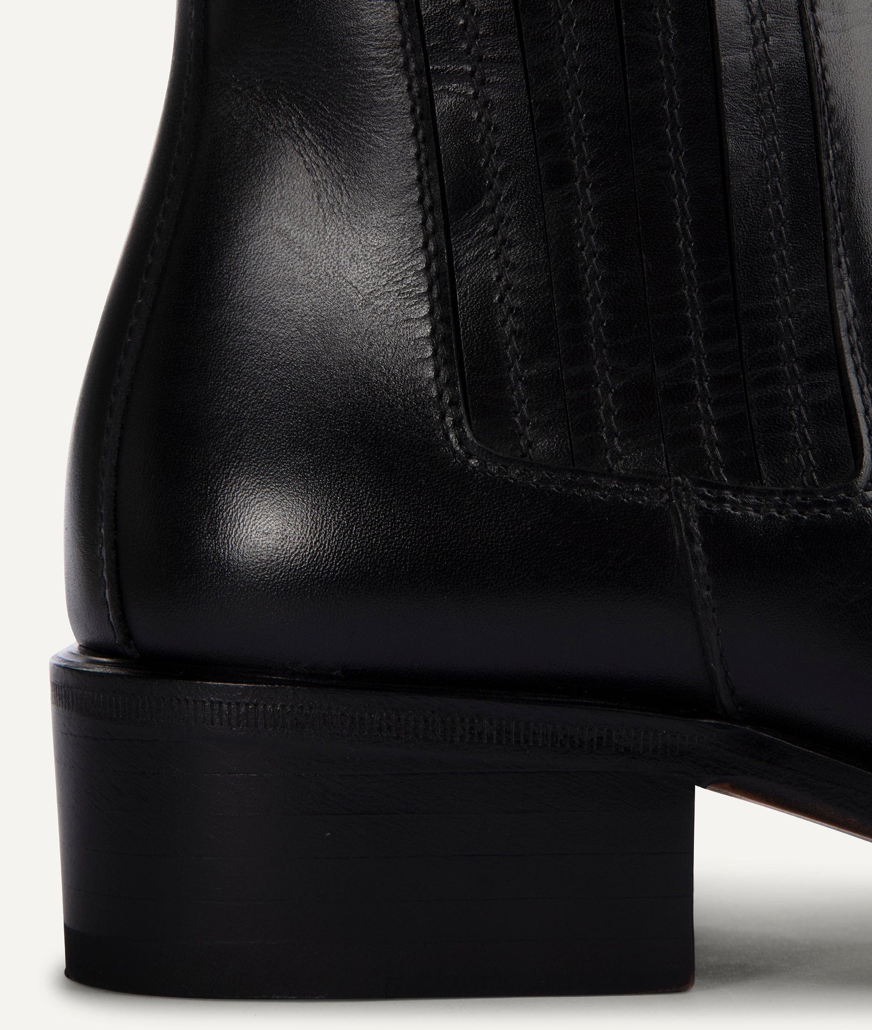 Chelsea Bootie in Calf Leather