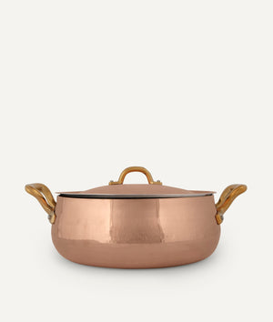 Curved saucepot in tinned copper