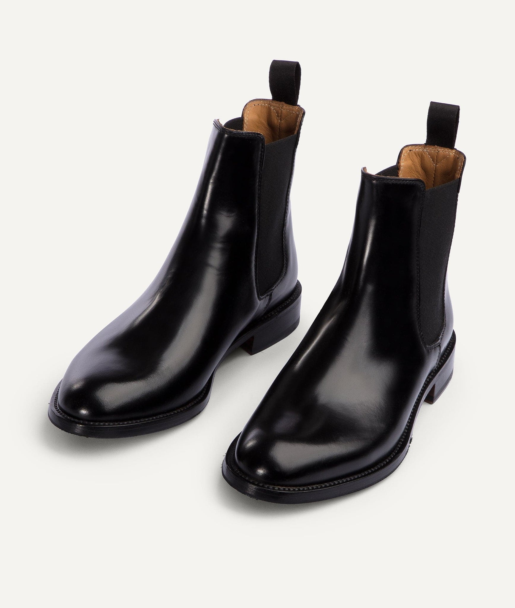Classic Chelsea Boot in Calf Leather